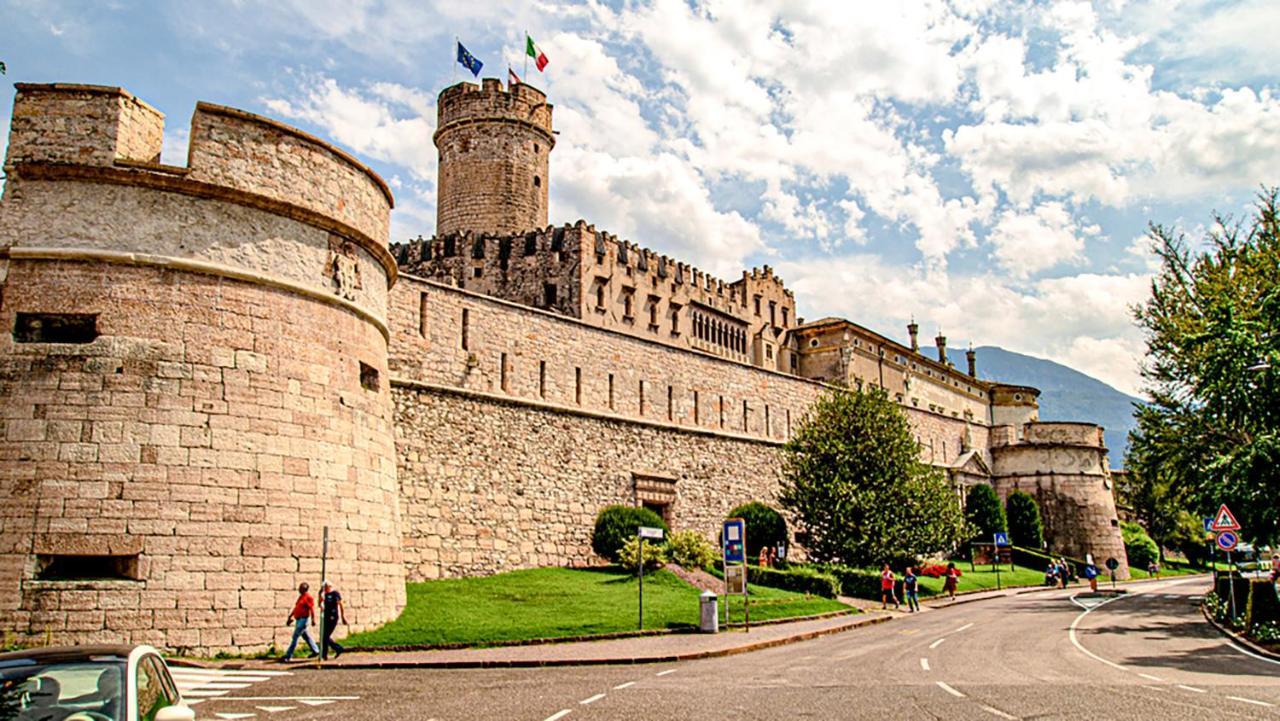 Elegante Appartamento Trento Centro Carpe Diem 外观 照片